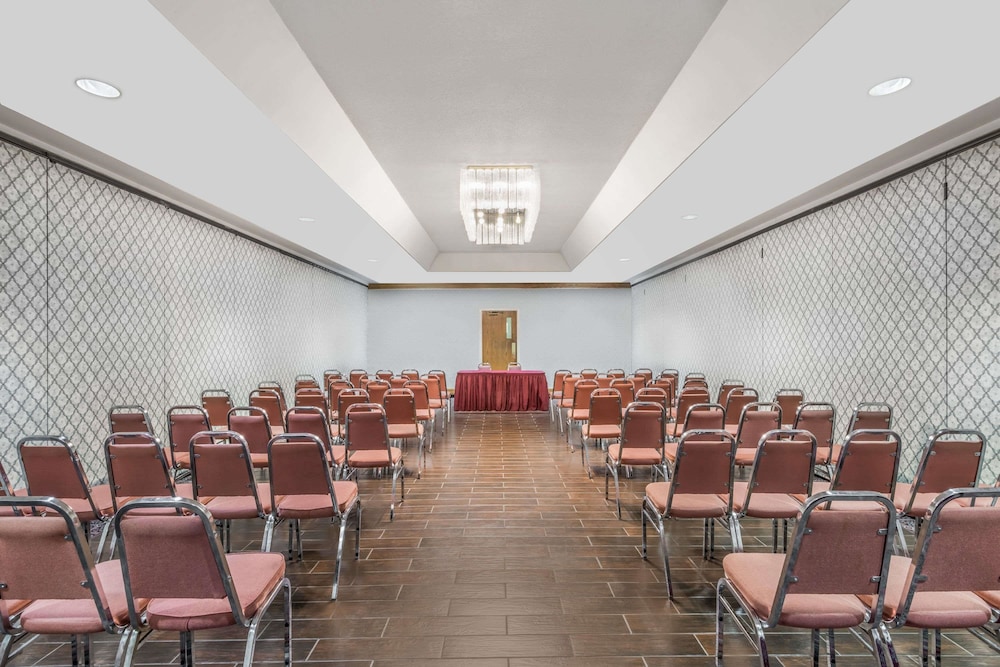 Ramada by Wyndham London 44/59