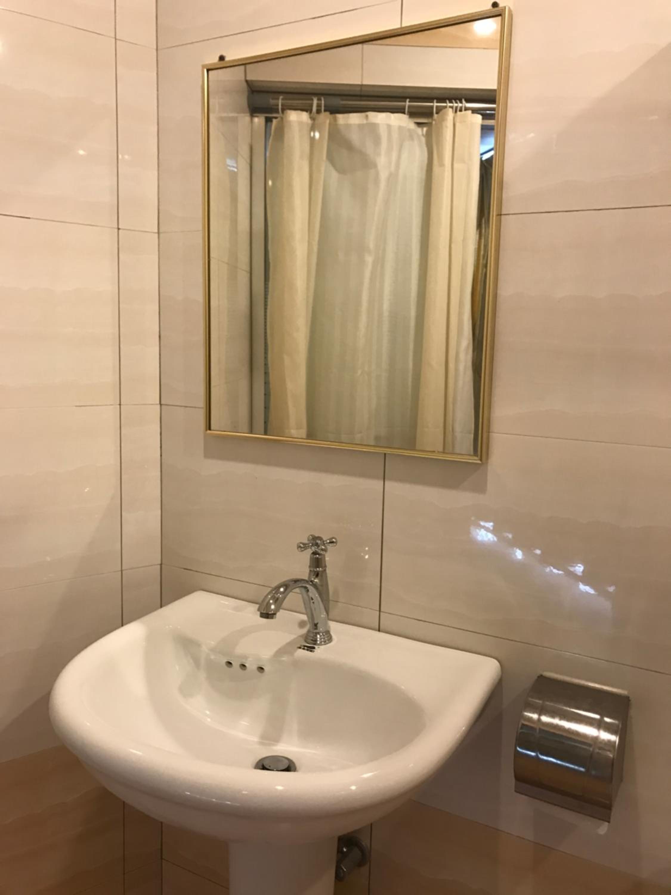 Se Hotel 2 32/37