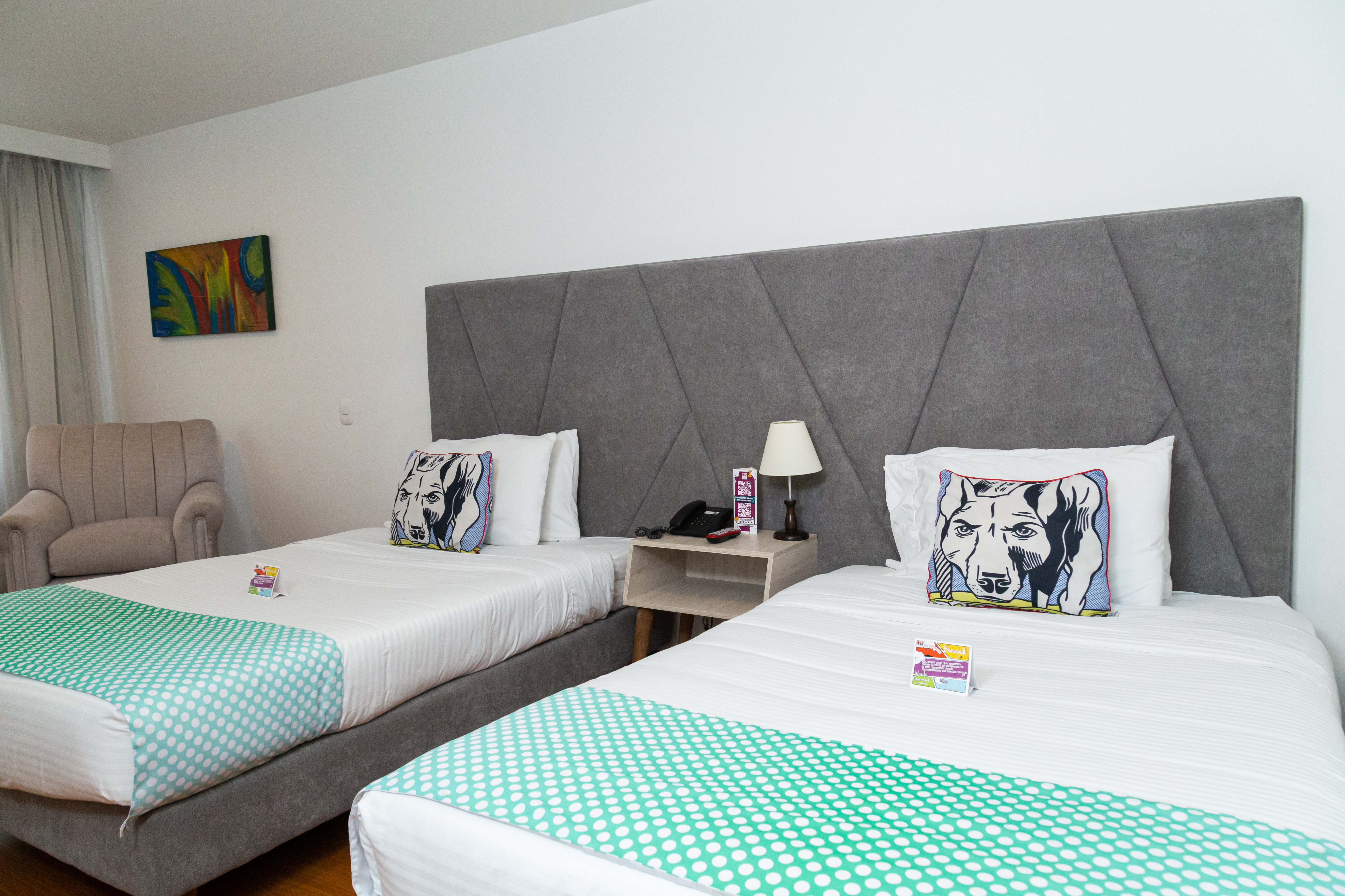 غرفة قياسية بسريرين منفصلين، Pop Art Hotel Manizales Centro Historico 3/4