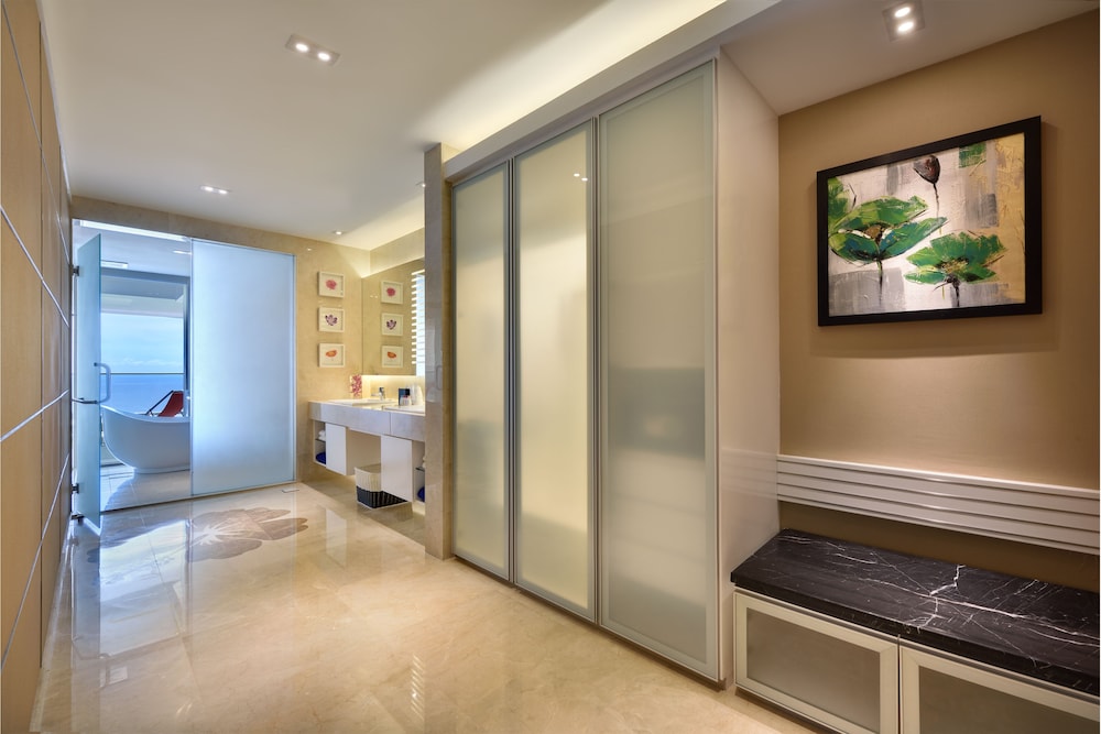 Lobby at Lexis Suites Penang, GEORGE TOWN
