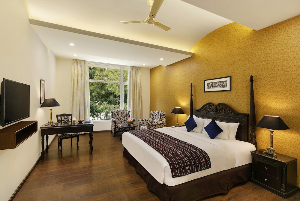 Super, Deluxe, King Bed