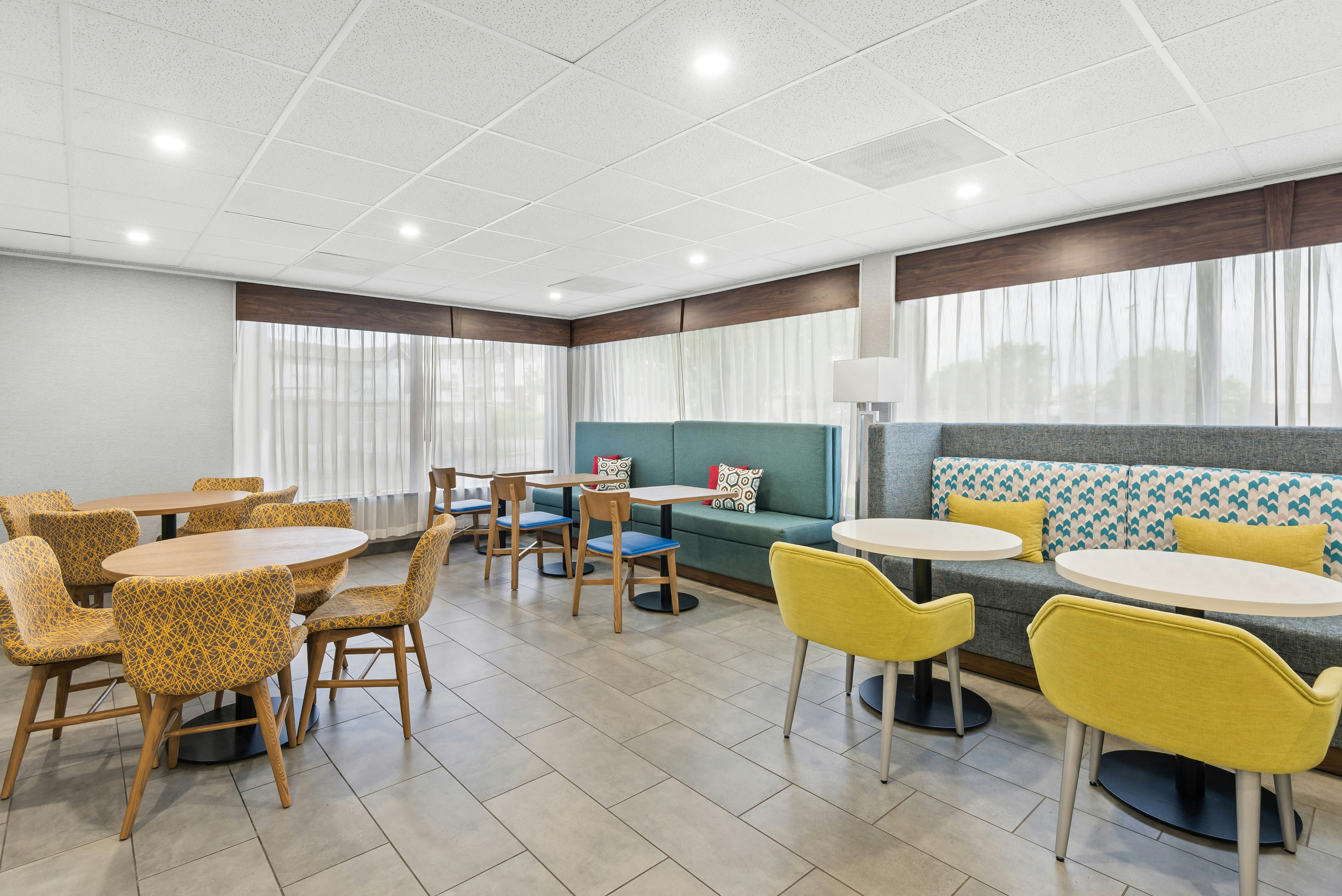 Hampton Inn Indianapolis-N.E./Castleton 32/42