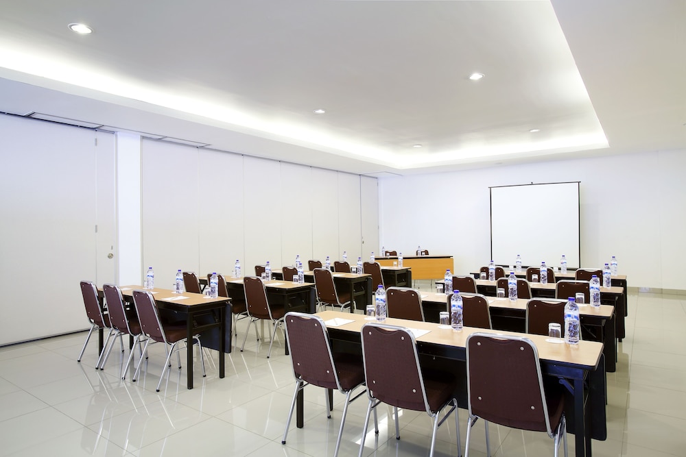 Amaris La Codefin Kemang 47/57