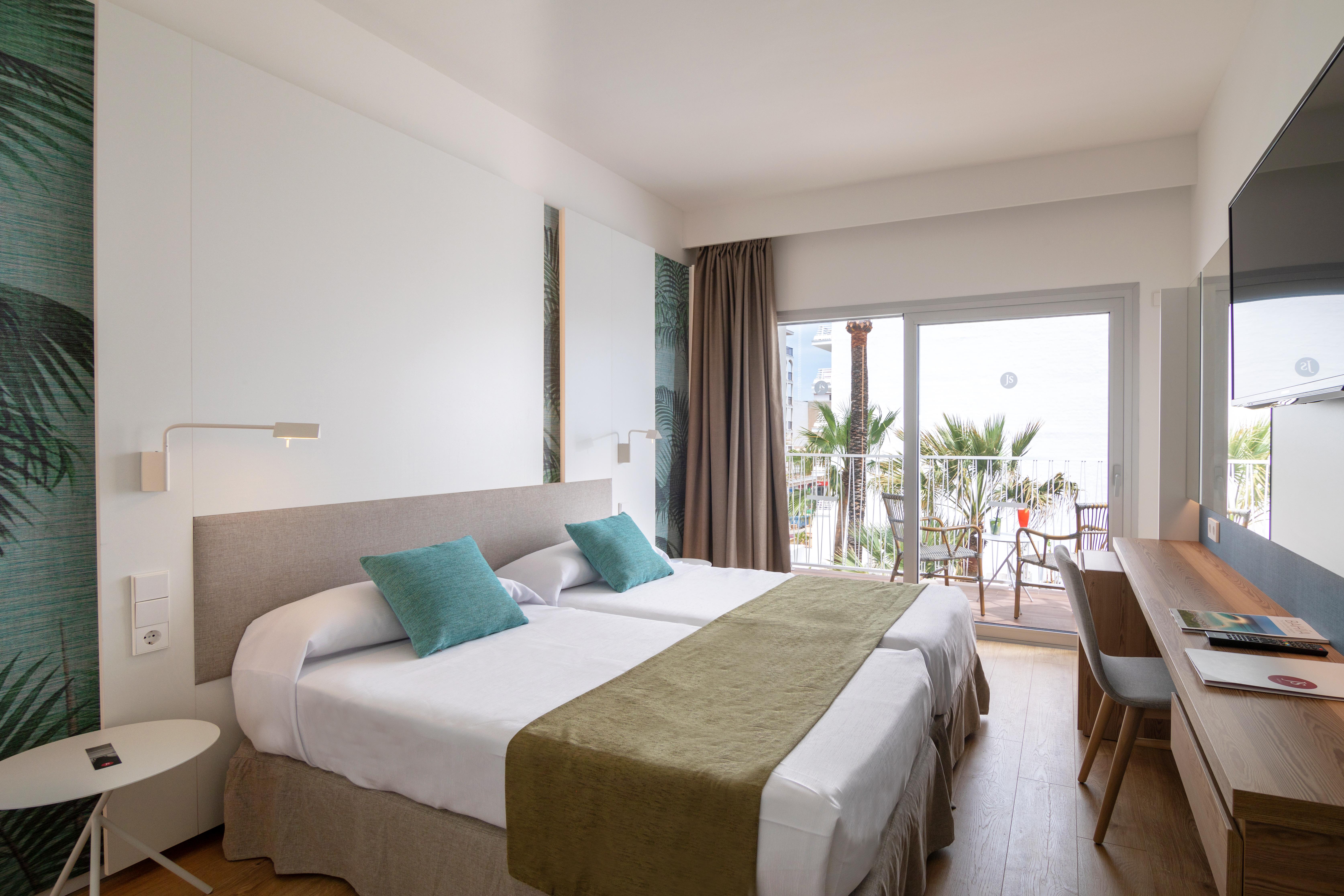 Standard, Double Bed, Balcony or Terrace