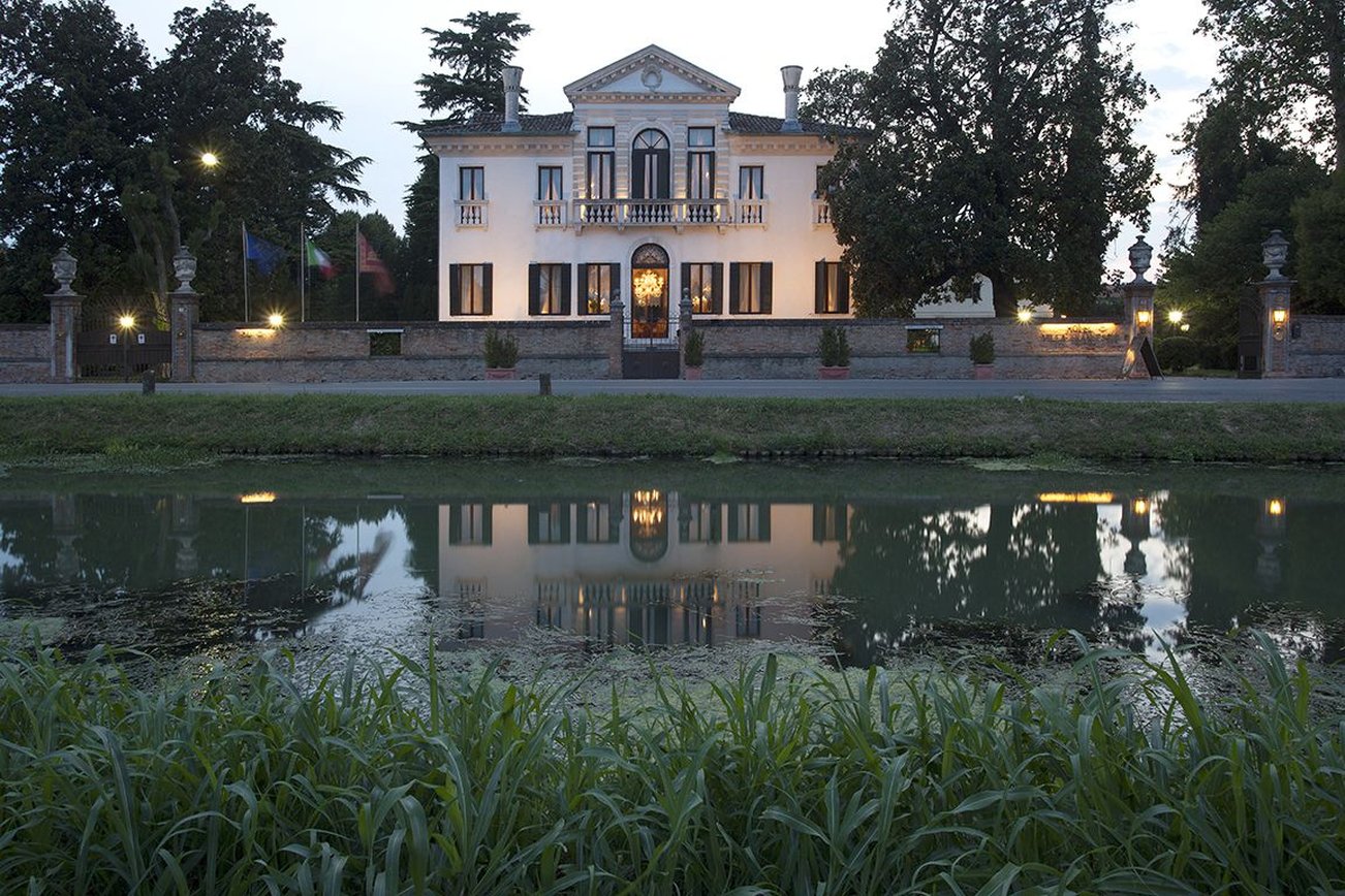 Villa Franceschi Hotel 21/23