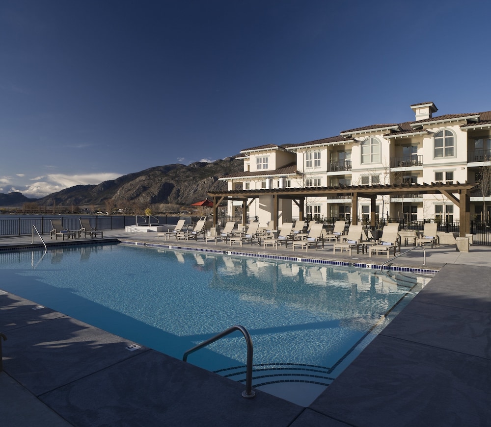 Walnut Beach Resort 22/48