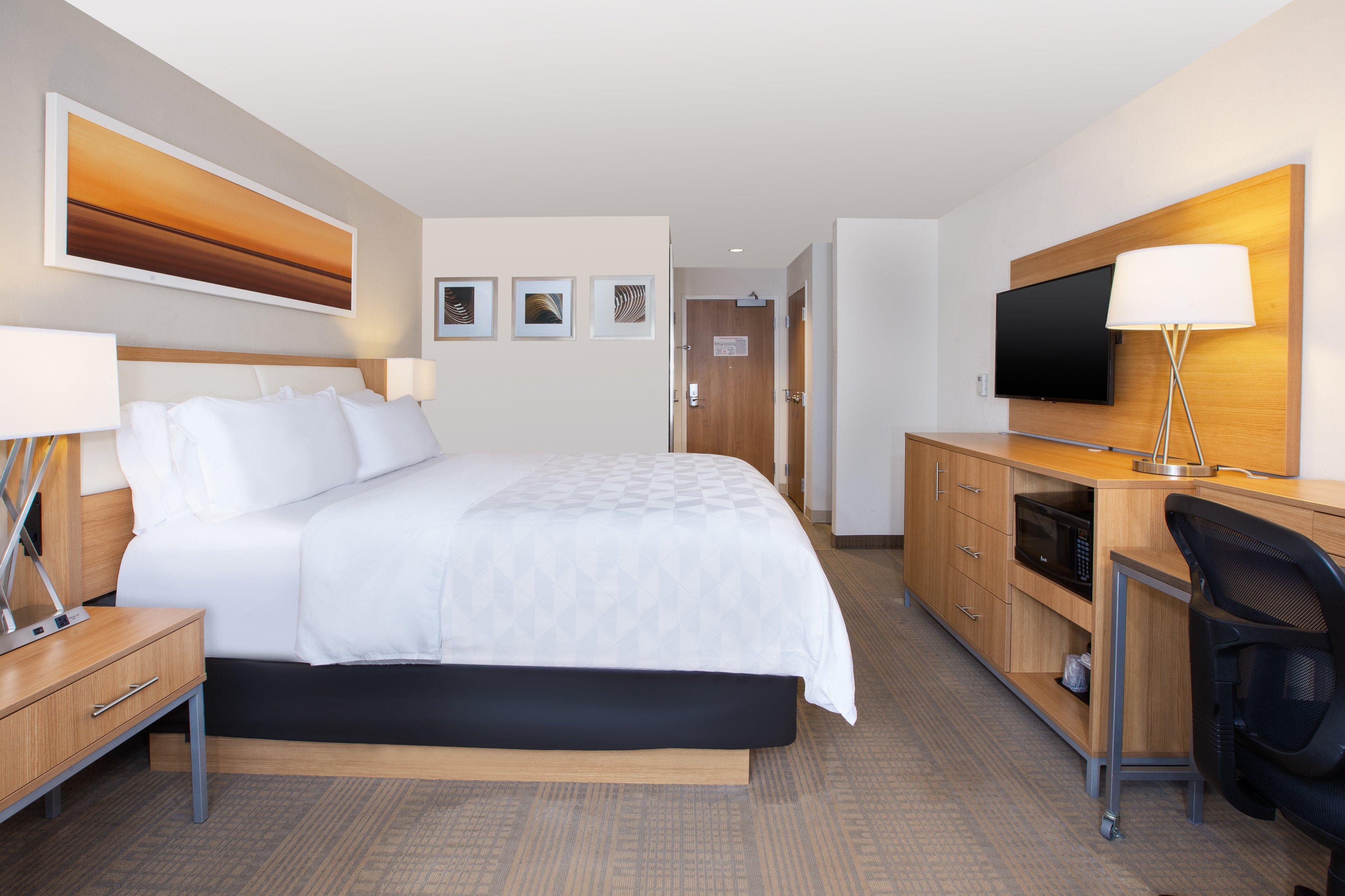 غرفة بسرير كينج، HOLIDAY INN MORGANTOWN UNIVERSITY AREA 2/3