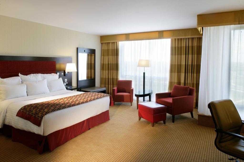 Room, King Bed