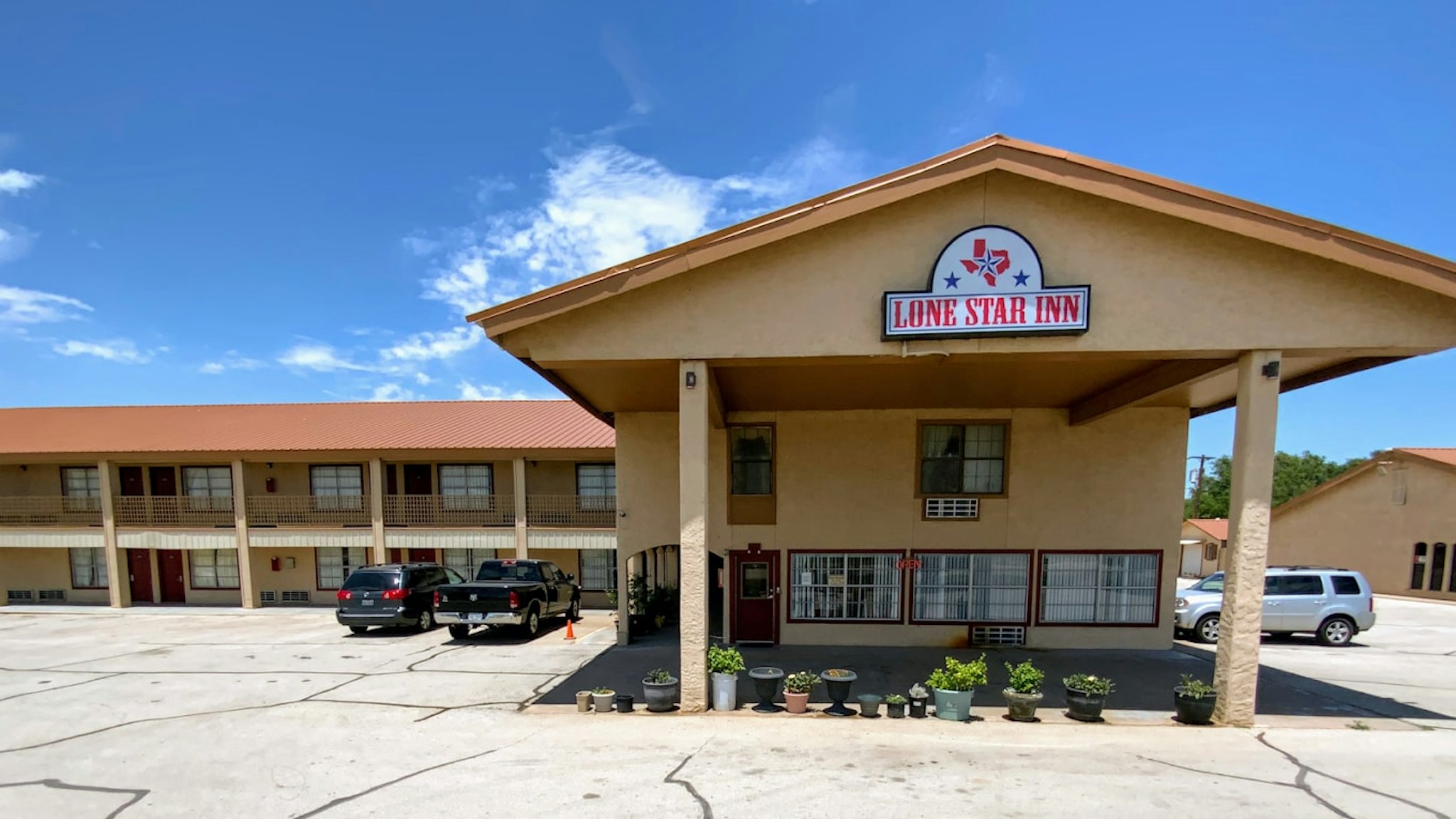 Lone Star Inn 16/43