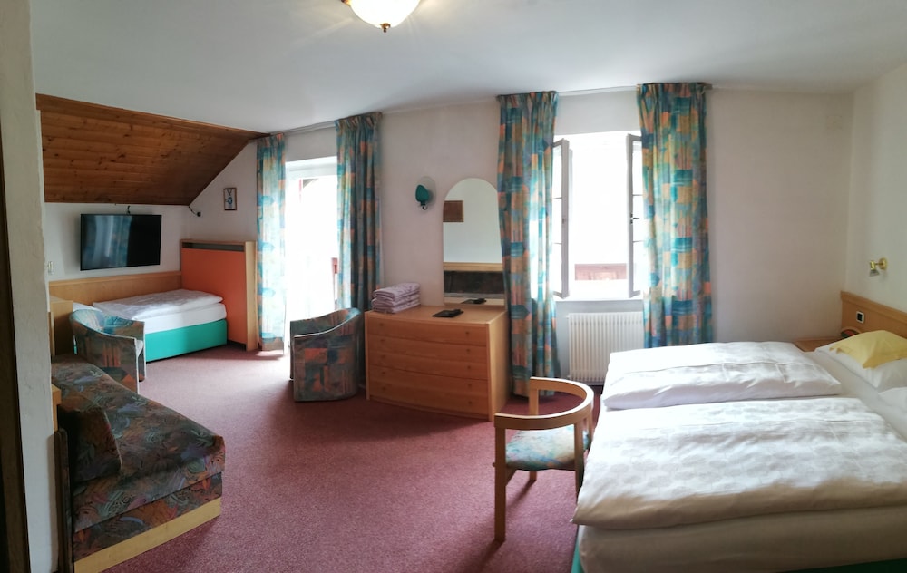Hotel Rodes 47/68