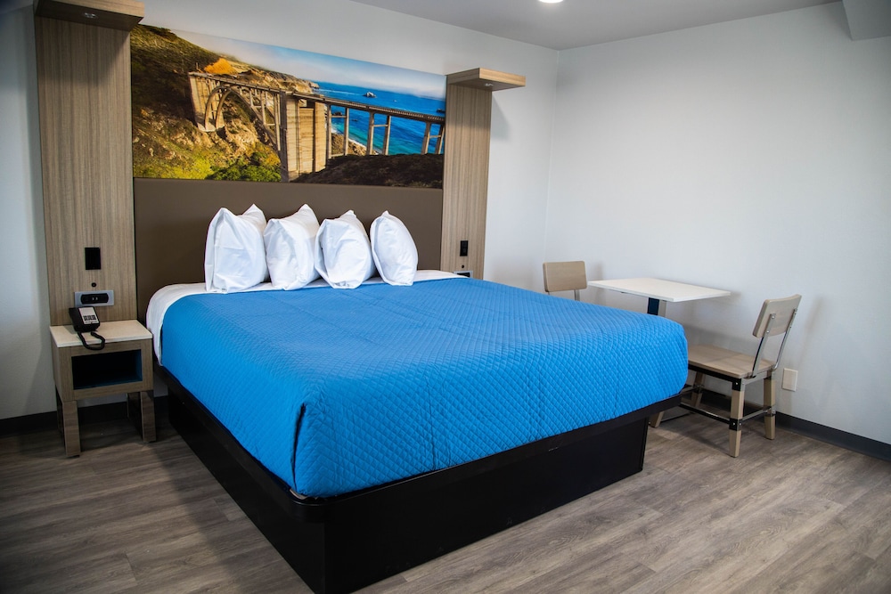 Econo Lodge Pico Rivera 12/26