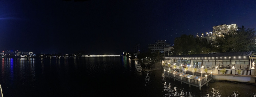 Kampot View Boutique Hotel 26/32