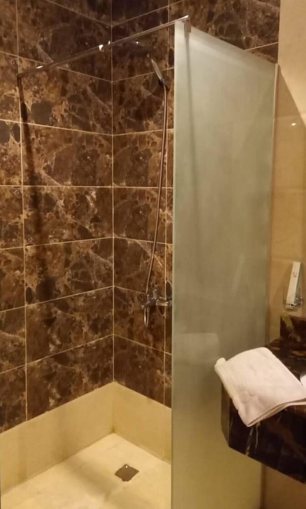 فندق برادايس ان جدة(Paradise Inn Jeddah) 152/152