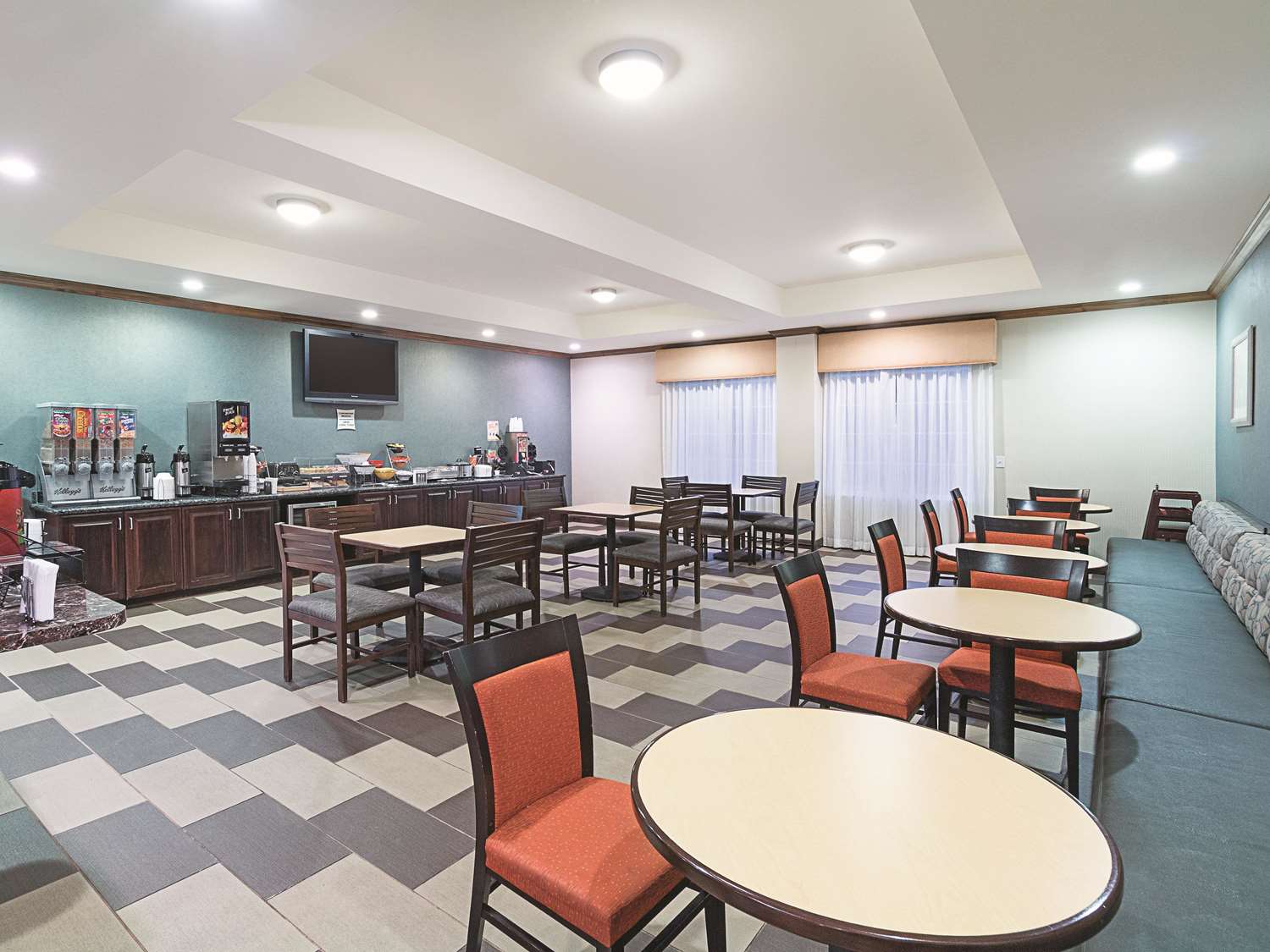 La Quinta Inn Suites Glen Rose 44/55