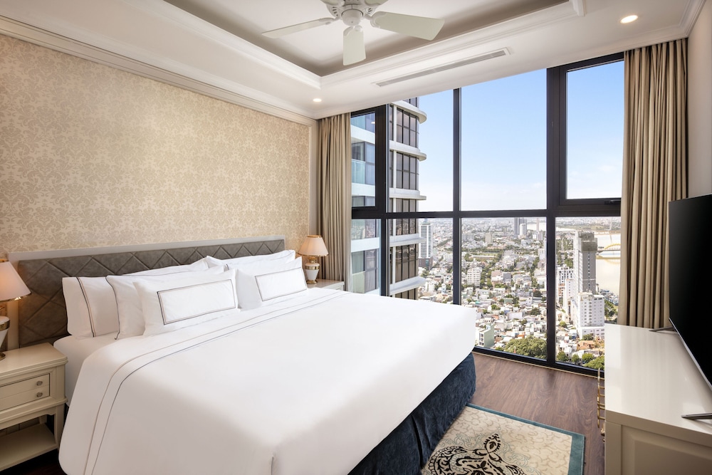 GRAND PREMIUM ROOM