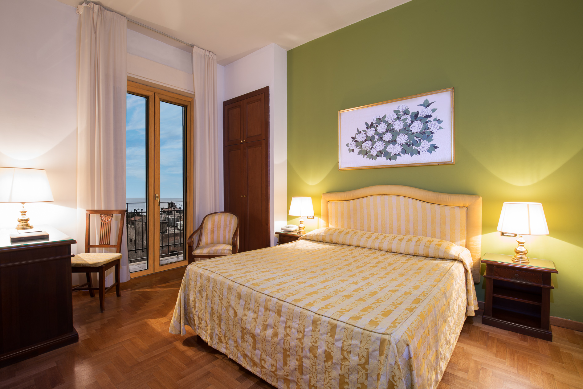 SUPERIOR, DOUBLE OR TWIN BED, SEA VIEW