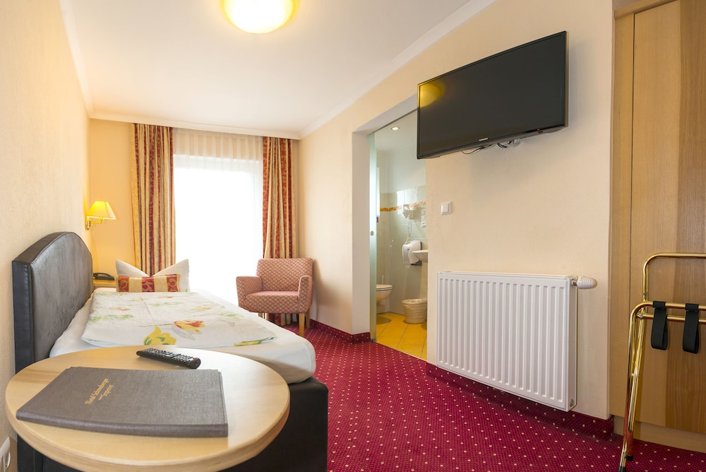 Hotel Schneeberger 27/75