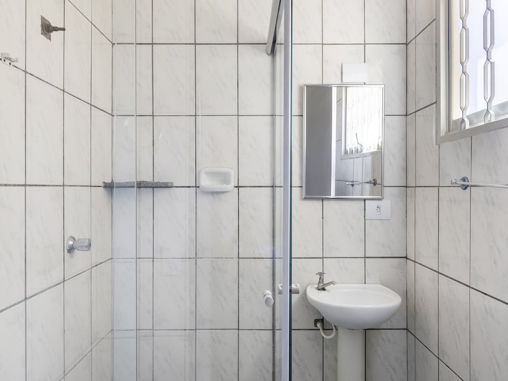 Hotel dos Nobres 32/37