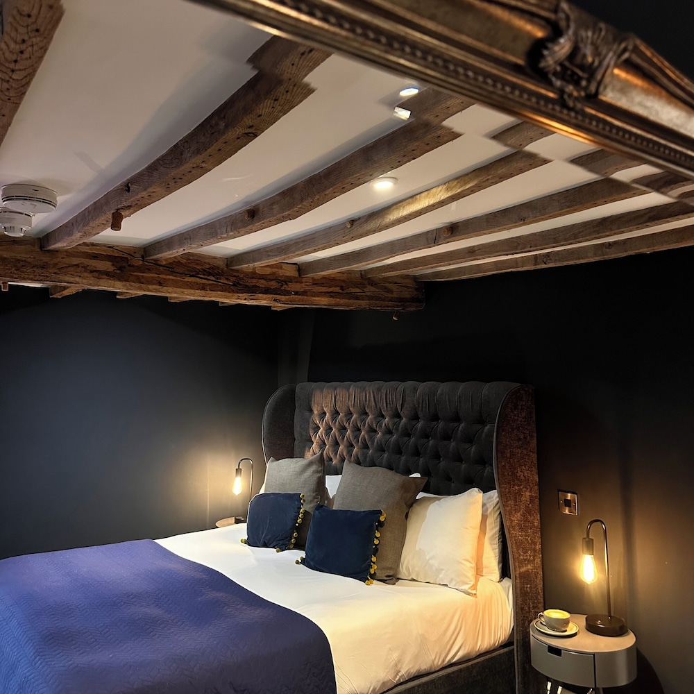 The Vicarage 11/46