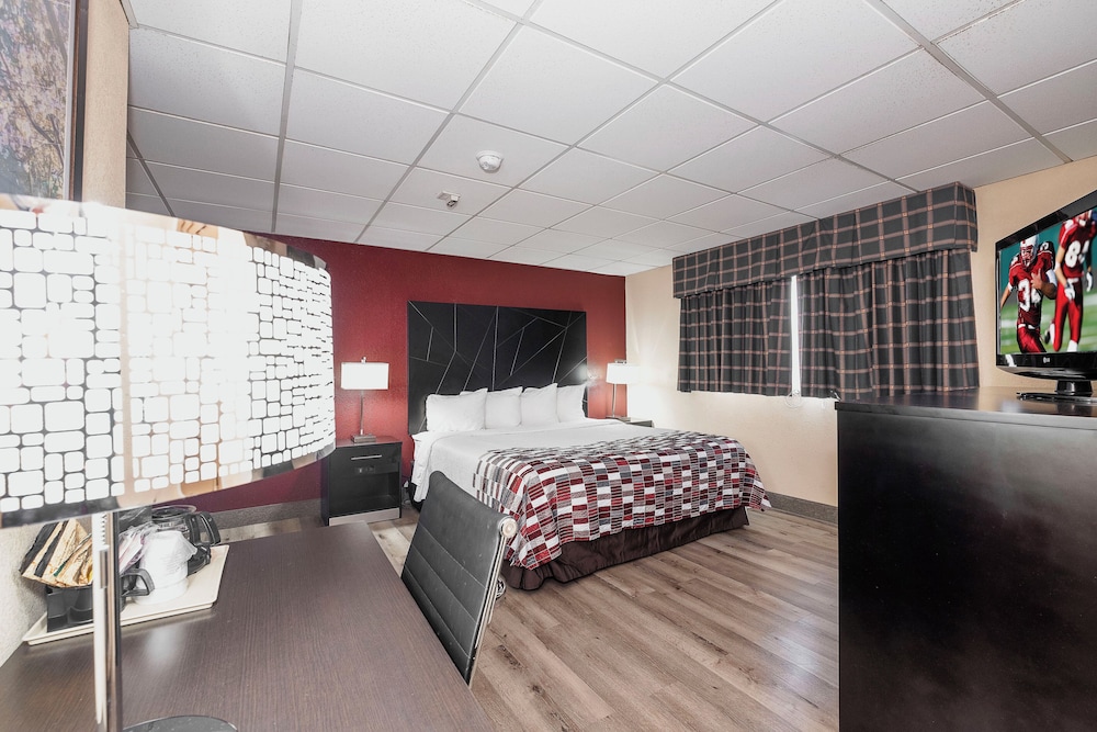 Red Roof Inn and Suites Macon 30/71