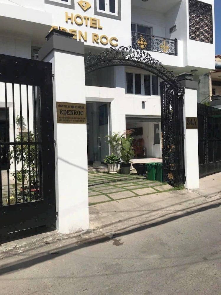 Edenroc Hotel 6/66