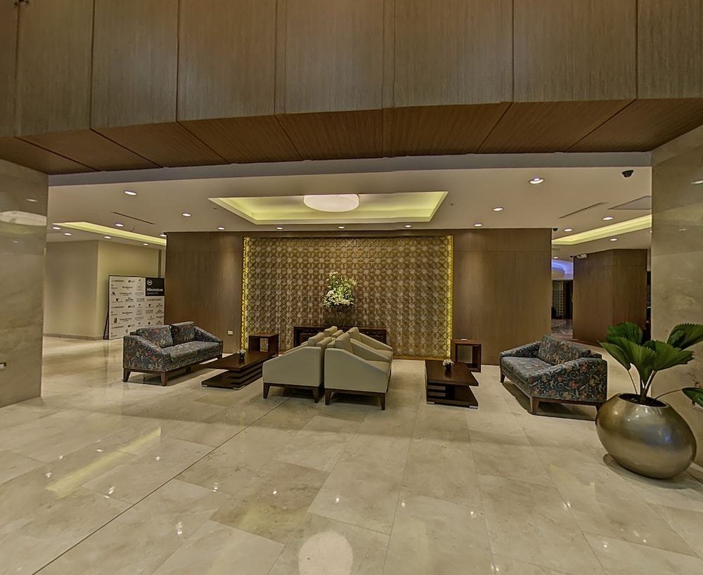 Sheraton Guayaquil Hotel 8/40