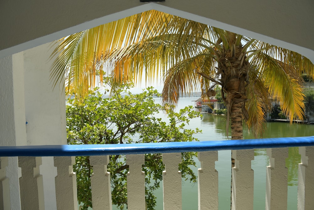 Hotel Villa Bejar Tequesquitengo 70/72