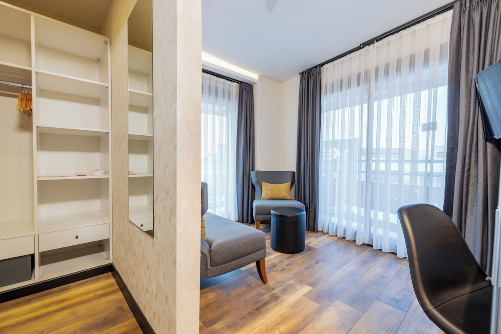 Hay Hotel Alsancak 38/50