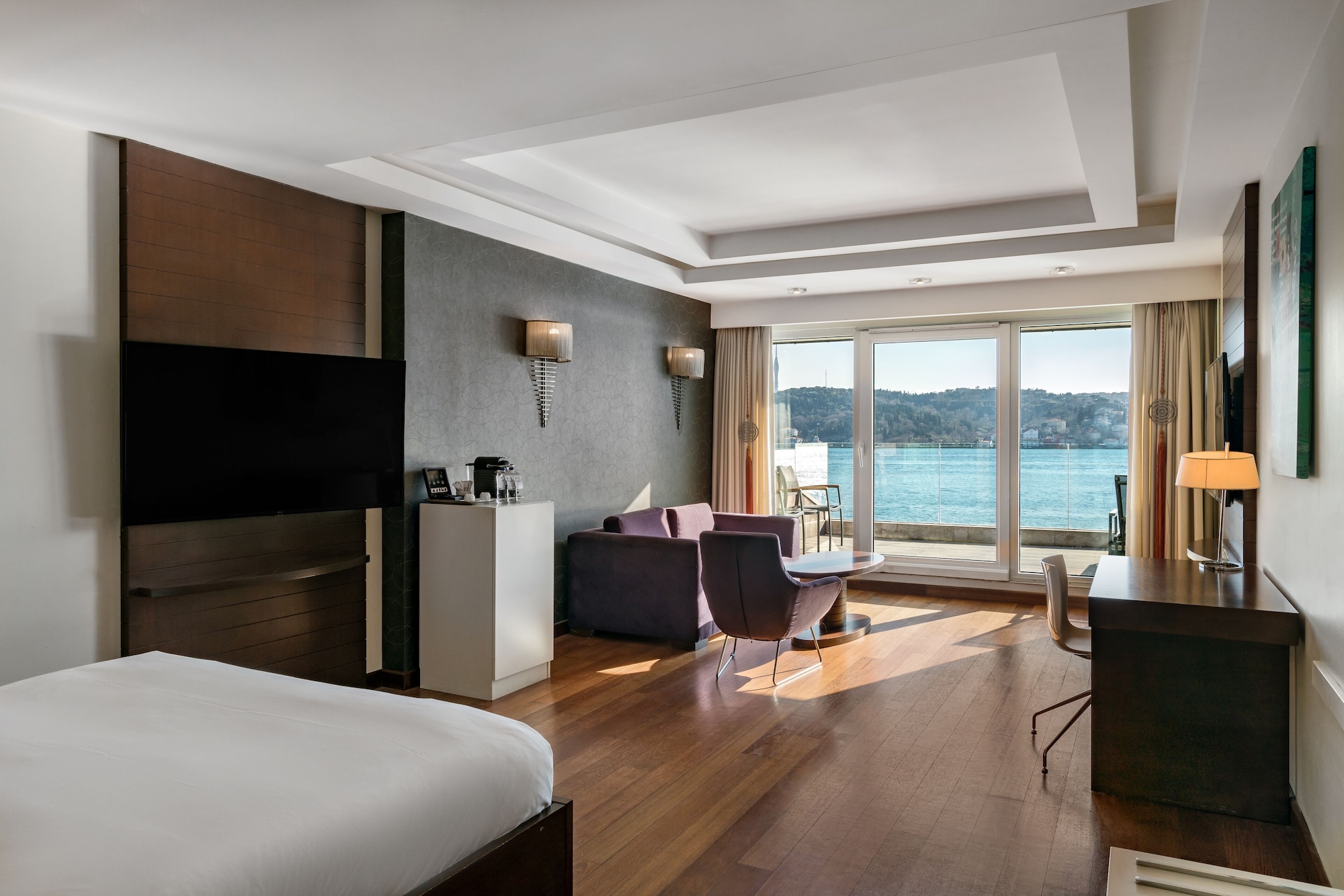 Suite, Queen Bed, Bosphorus View, Terrace