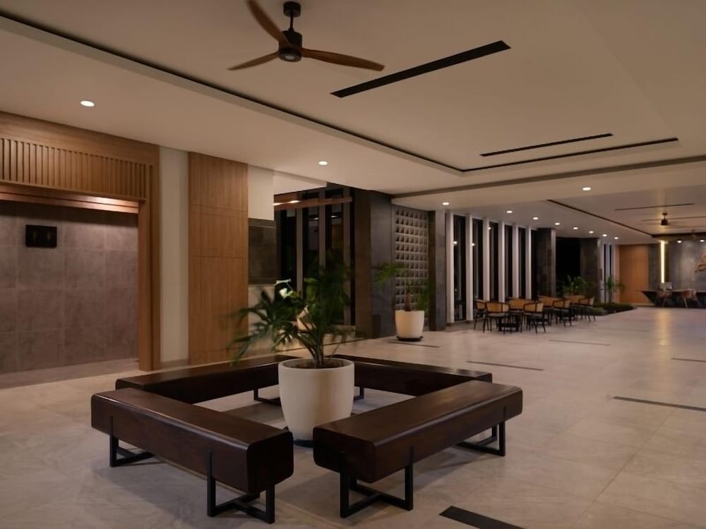 Laska Hotel and Resort Ciletuh 15/40