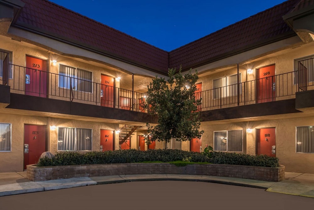 Laurel Inn & Conference Center 5/62