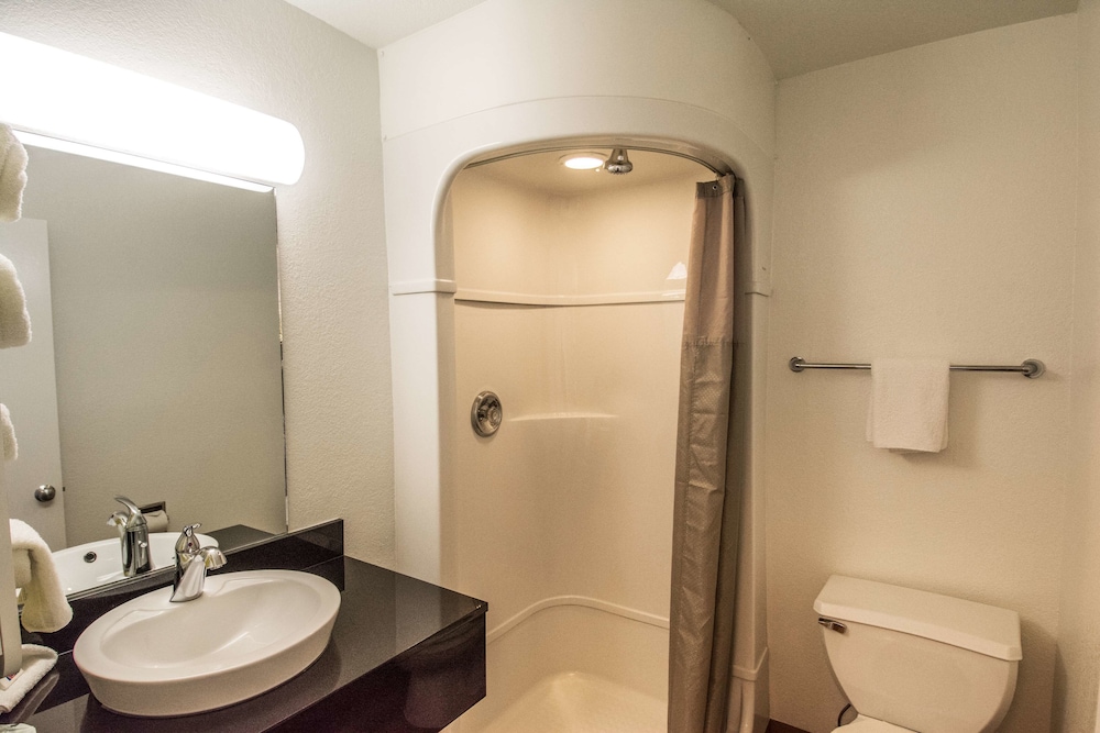 Motel6 Arcata, CA – Cal Poly Humboldt 56/60