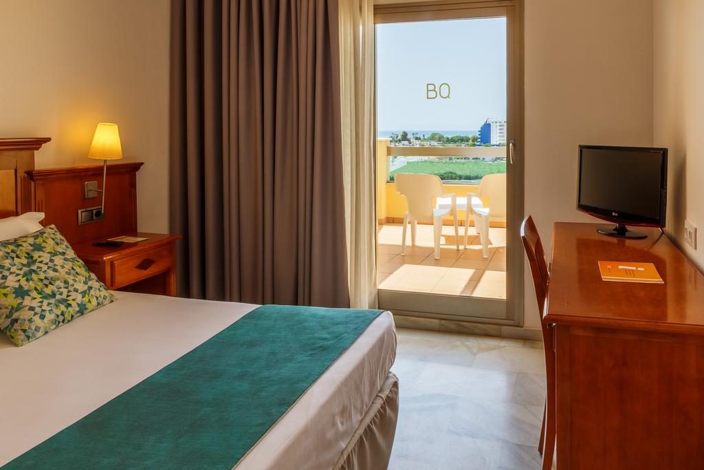 Room, Double or Twin Bed, Lateral Side Sea View