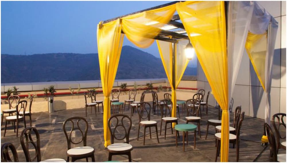 Mango Hotels Navi Mumbai photo3