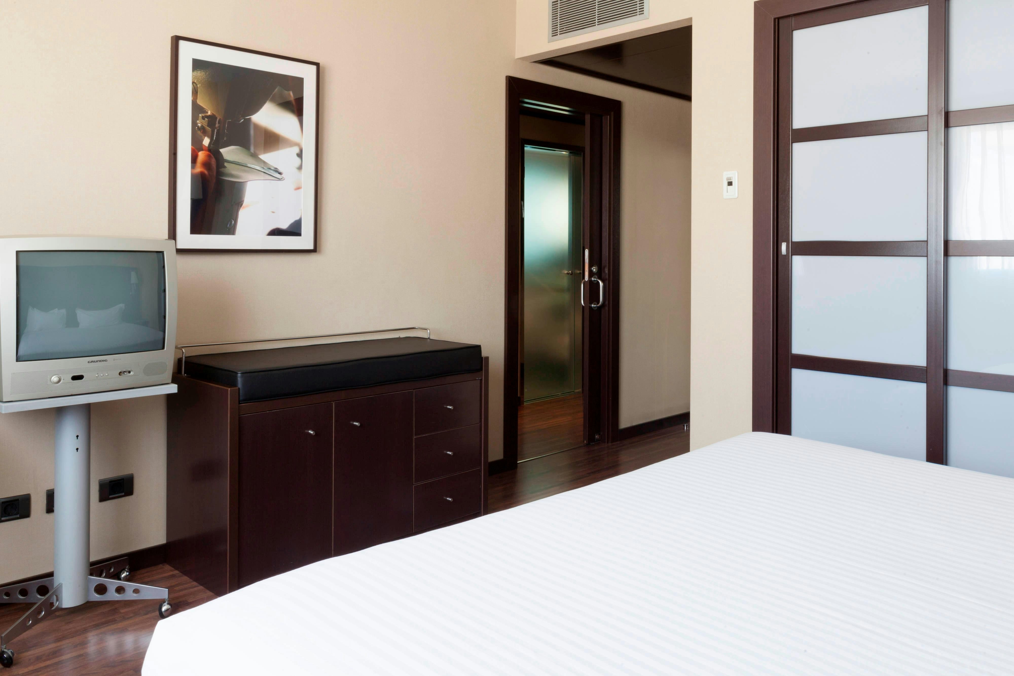 Ac Hotel Elda 6/13