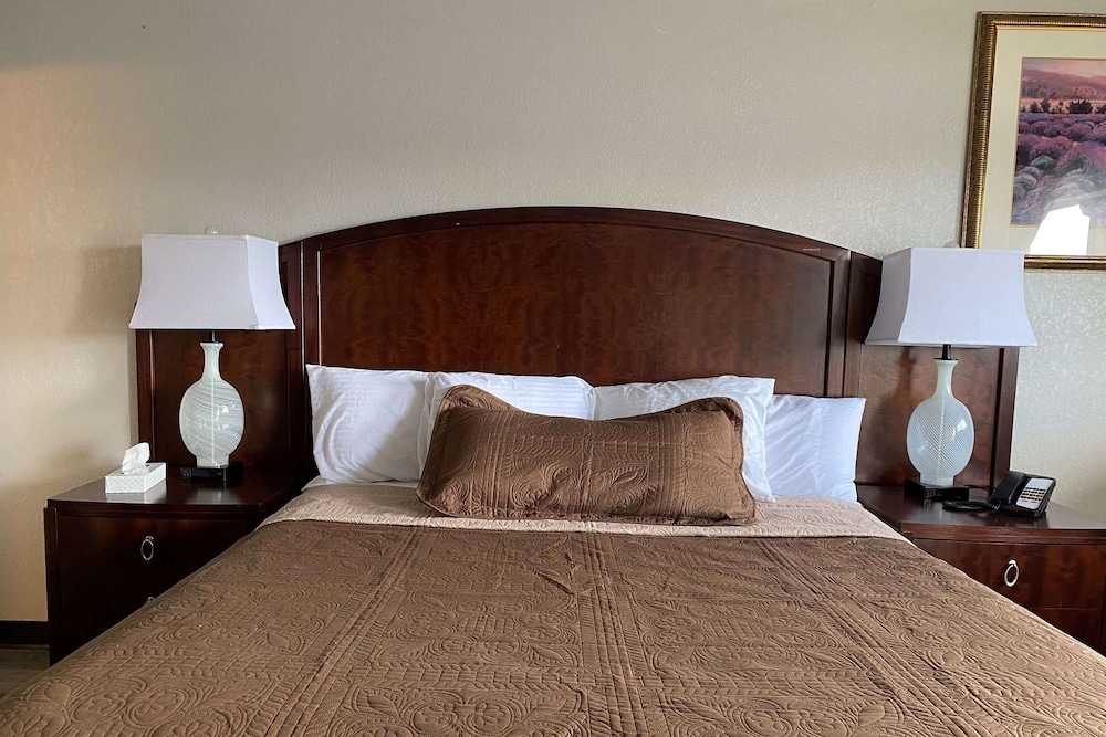 Travelodge by Wyndham Farmington Hwy 64 22/70