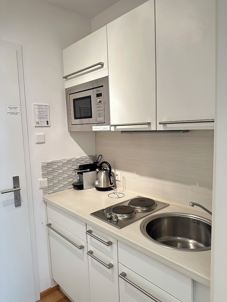 Helvetia Suites 48/52
