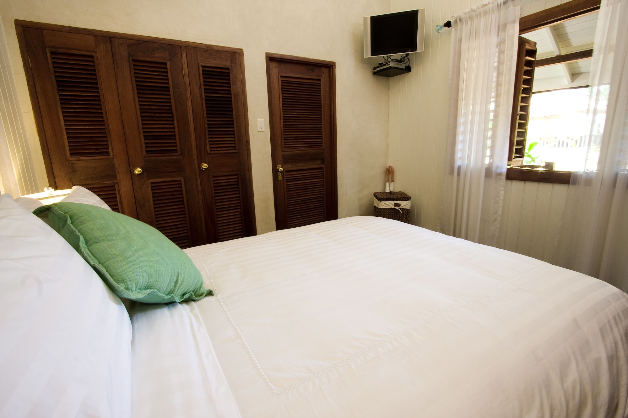 1 BEDROOM, COTTAGE