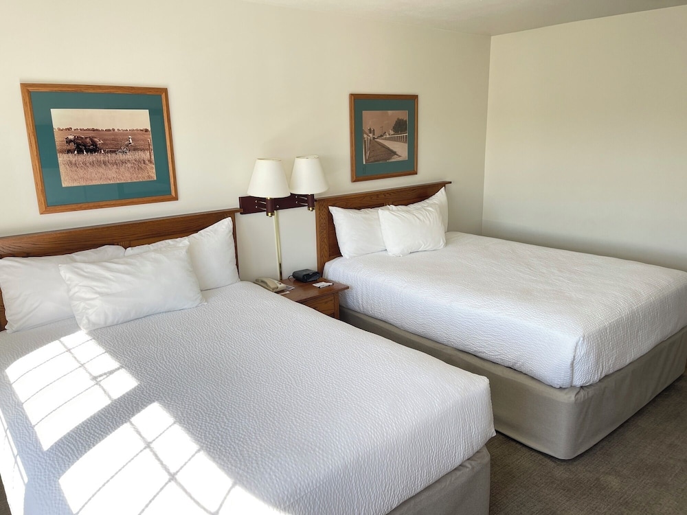 Farmstead Inn & Conference Center 12/47