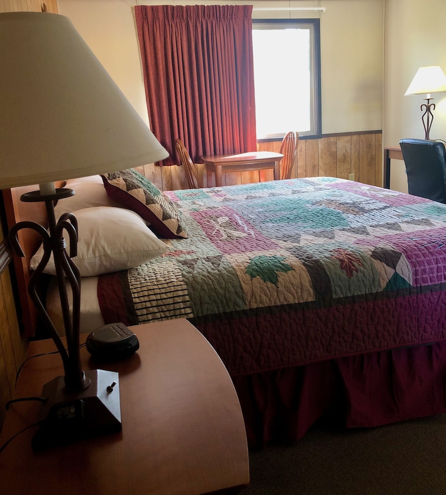 Denali Park Hotel 8/35