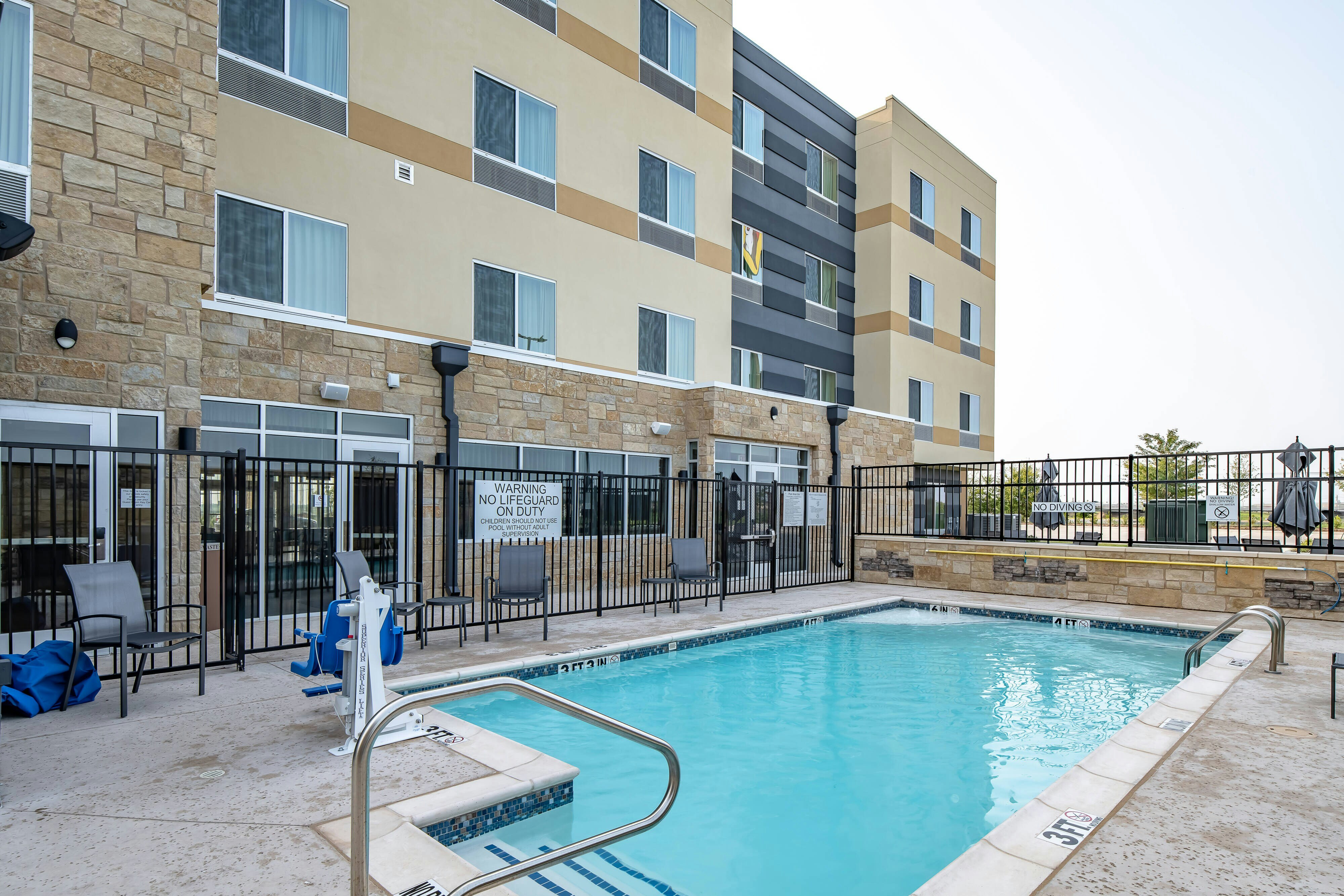 Fairfield Inn & Suites by Marriott Terrell 4/39