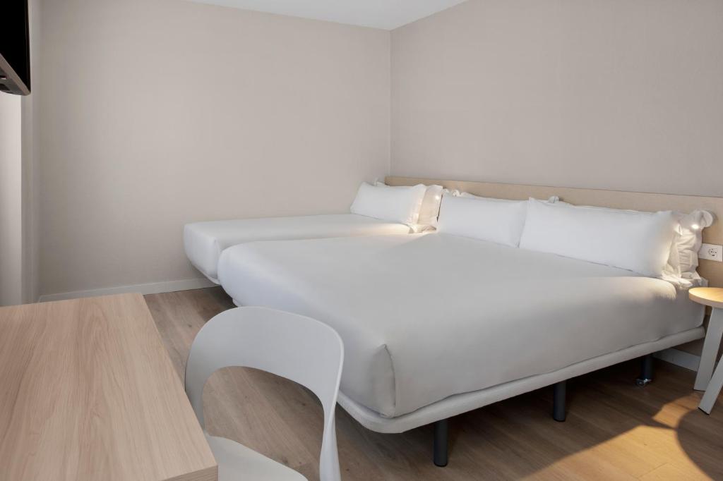 غرفة قياسية ثلاثية، B&B HOTEL Figueira da Foz 3/3
