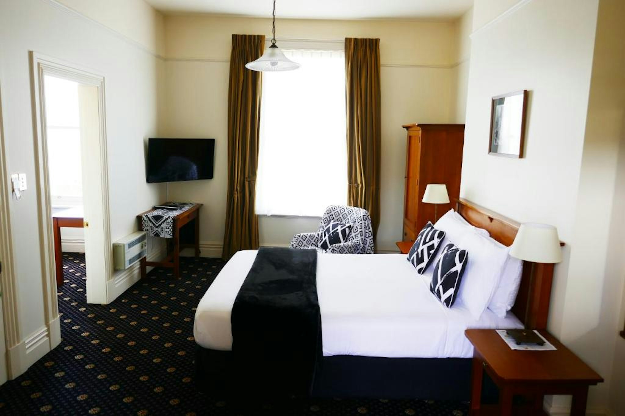 Highland House Boutique Hotel 8/35