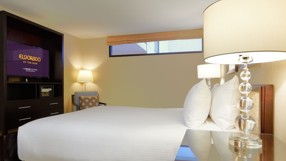 Twenty One, Suite, King Bed