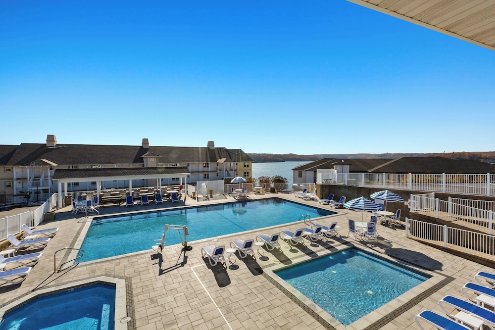 swimming pool spa