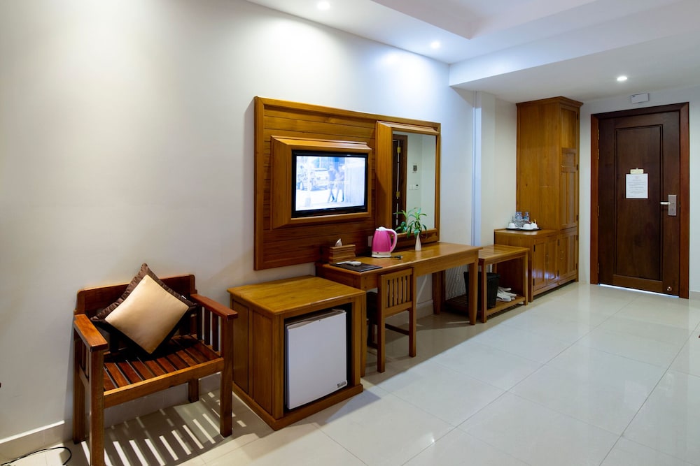 Aristocrat Residence Hotel 56/80