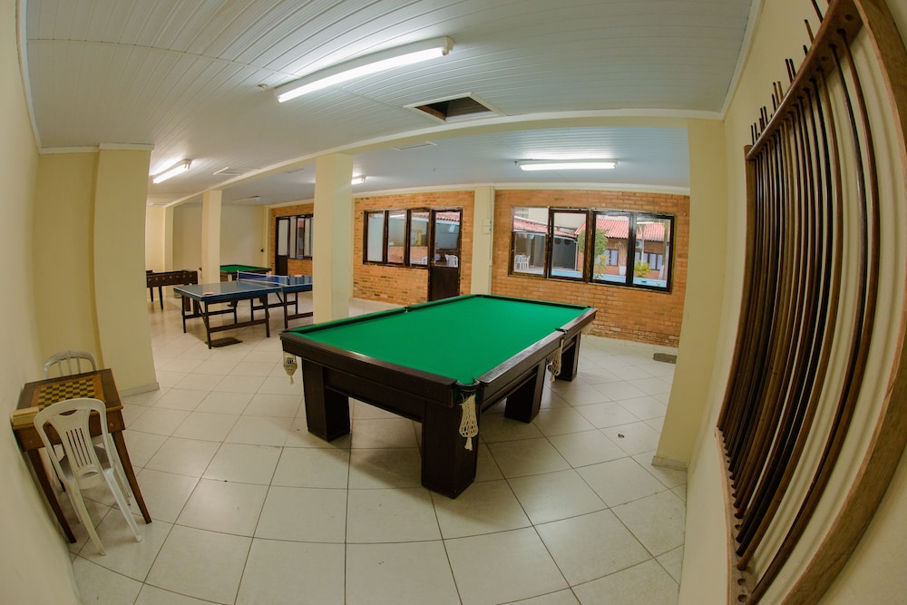 Acropolis Marina Hotel 11/57
