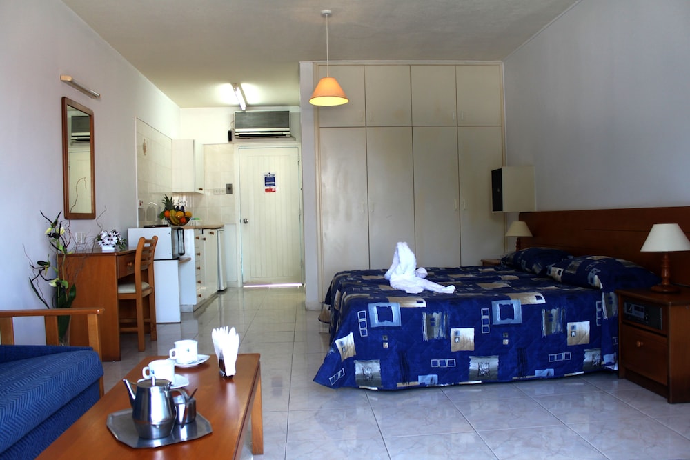 Sunny Hill Hotel Apartments 18/58