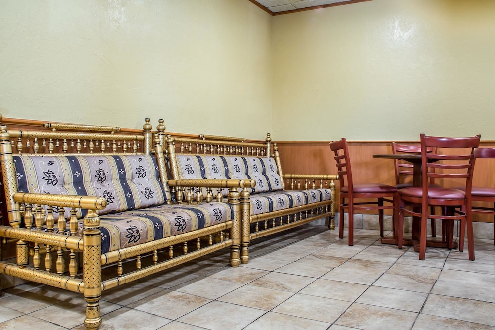 Ramada by Wyndham Rome Verona 34/47