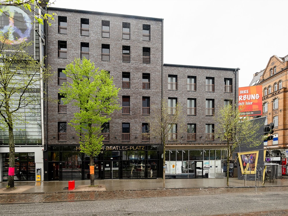 Hotel am Beatles-Platz 38/42
